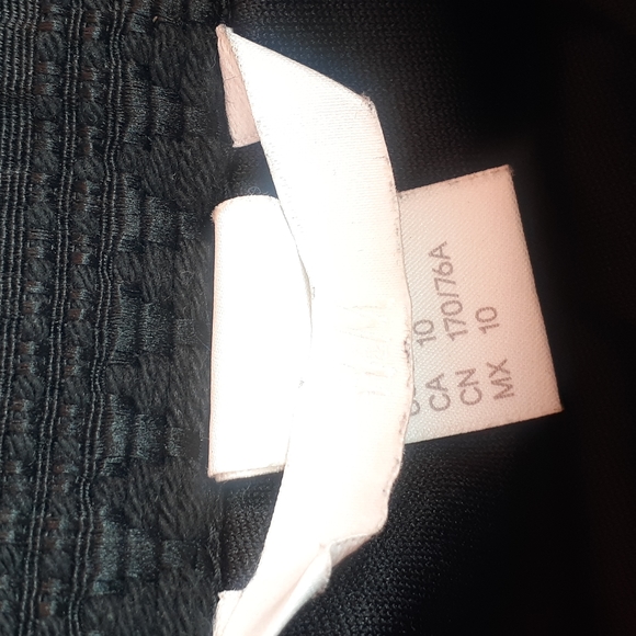 H&M Basic black textured pencil skirt, size 10 mini skirt - Picture 3 of 7